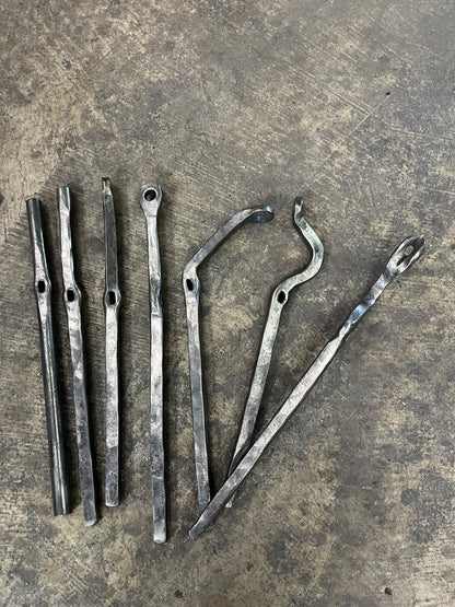Blacksmith Tong Building Class